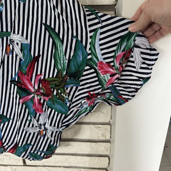 Umgee Blouse Black White Stripe With Tropical Floral Design Front Knot Detail Lg - Picture 3 of 8